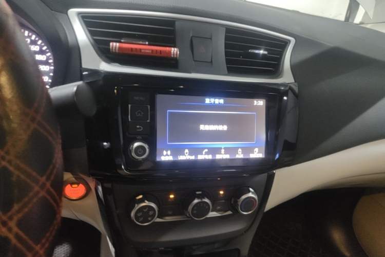 Used Nissan Sylphy 2016 1.6XV CVT Smart Enjoyment Version Audio And AC Panel