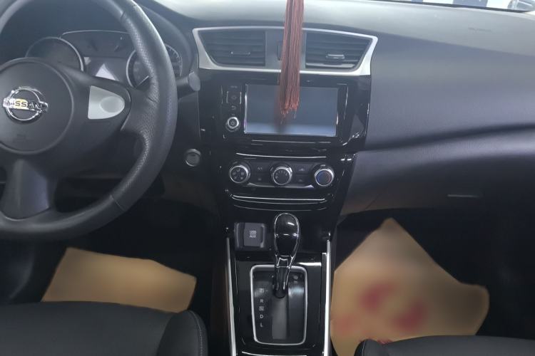 Used Nissan Sylphy 2016 1.6XV CVT Smart Enjoyment Version Audio And AC Panel