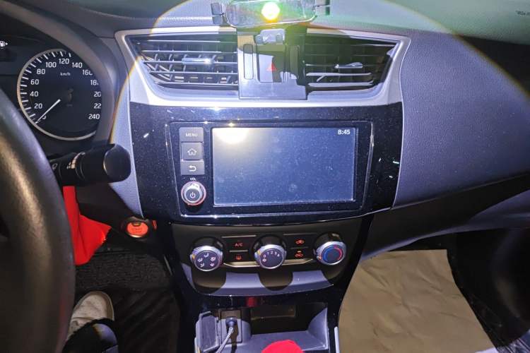 Used Nissan Sylphy 2016 1.6XV CVT Smart Enjoyment Version Audio And AC Panel