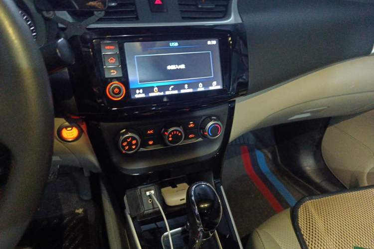Used Nissan Sylphy 2016 1.6XV CVT Smart Enjoyment Version Audio And AC Panel