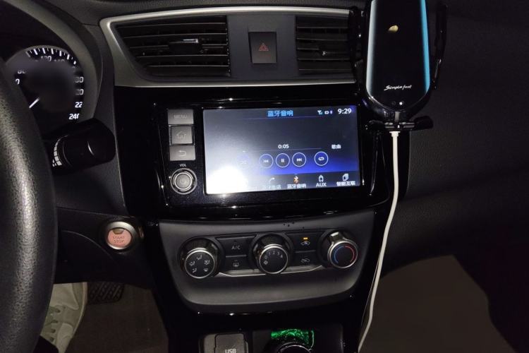 Used Nissan Sylphy 2016 1.6 XL CVT Deluxe Edition Audio And AC Panel
