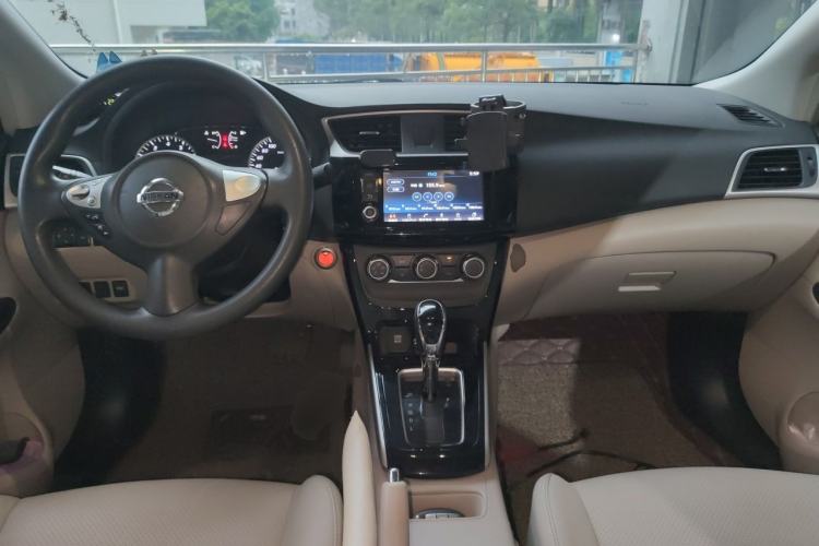 Used Nissan Sylphy 2016 1.6XV CVT Smart Enjoyment Version Center Console