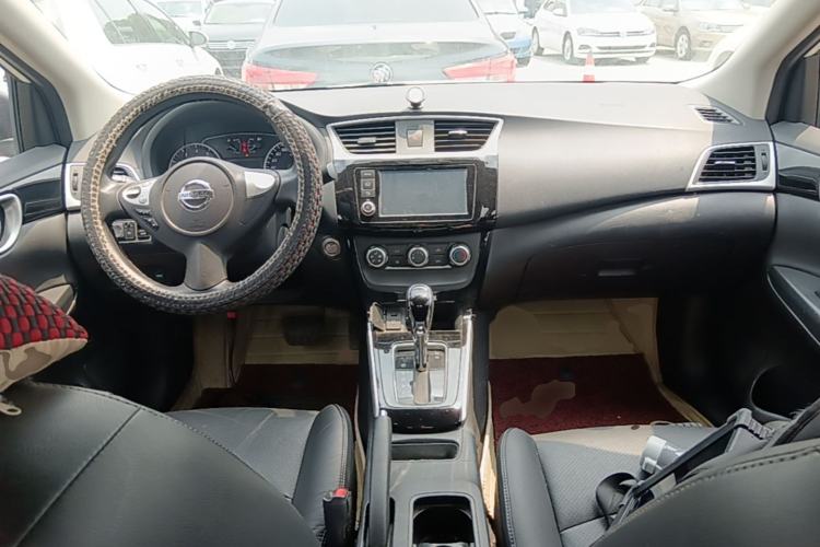 Used Nissan Sylphy 2016 1.6 XL CVT Deluxe Edition Center Console