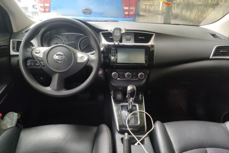 Used Nissan Sylphy 2016 1.6XV CVT Smart Enjoyment Version Center Console