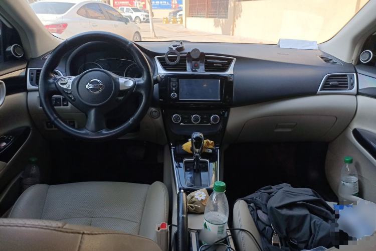 Used Nissan Sylphy 2016 1.6XV CVT Smart Enjoyment Version Center Console