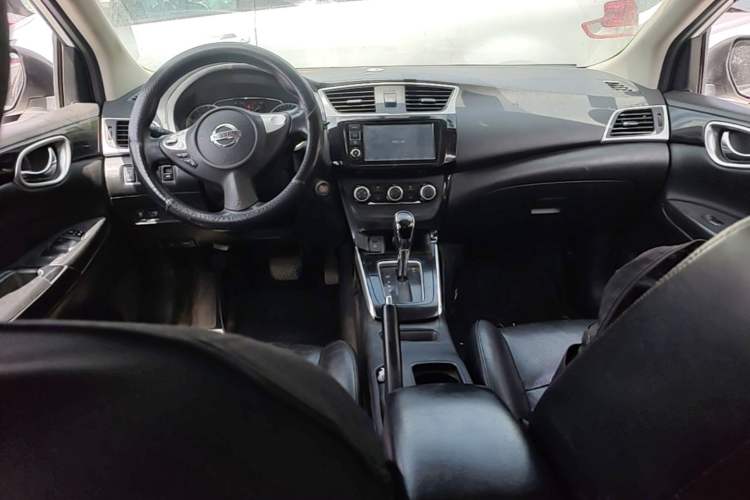 Used Nissan Sylphy 2016 1.6 XL CVT Deluxe Edition Center Console