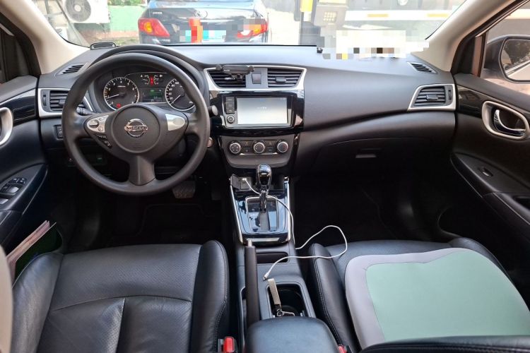 Used Nissan Sylphy 2016 1.6XV CVT Smart Enjoyment Version Center Console