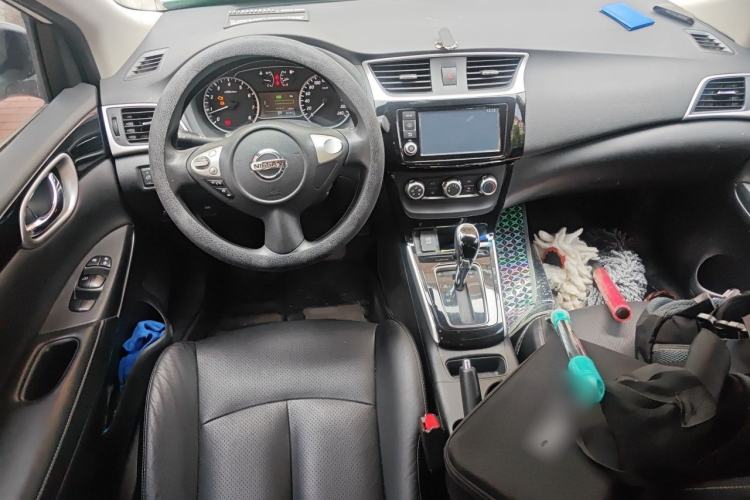 Used Nissan Sylphy 2016 1.6XV CVT Smart Enjoyment Version Center Console