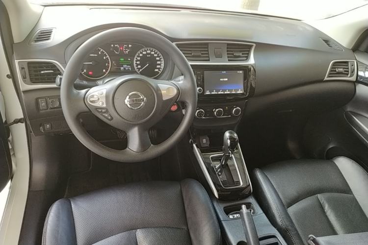 Used Nissan Sylphy 2016 1.6XV CVT Smart Enjoyment Version Center Console