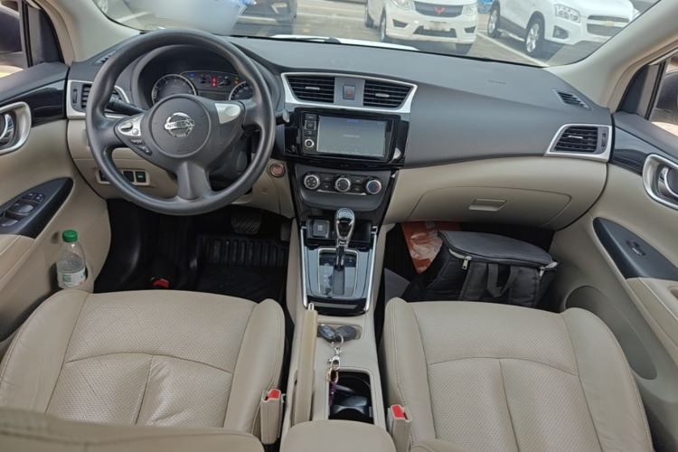 Used Nissan Sylphy 2016 1.6 XL CVT Deluxe Edition Center Console