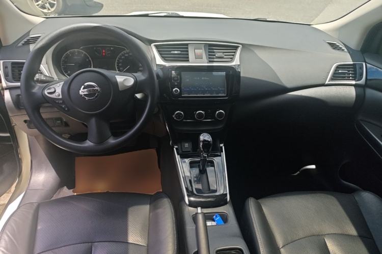 Used Nissan Sylphy 2016 1.6XV CVT Smart Enjoyment Version Center Console