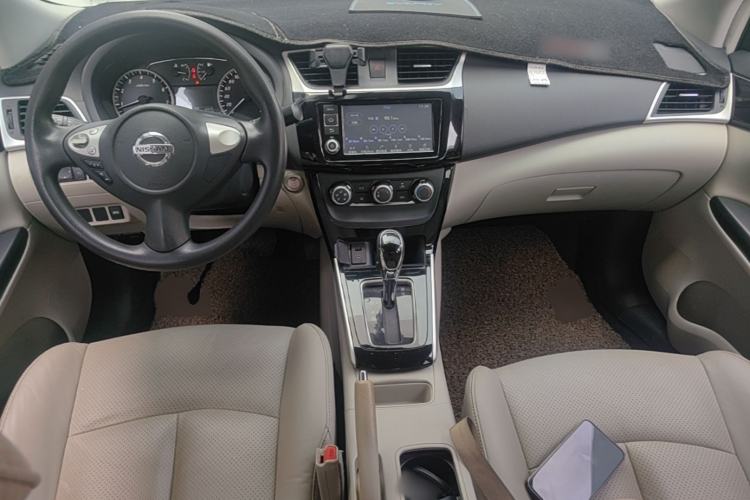 Used Nissan Sylphy 2016 1.6XV CVT Smart Enjoyment Version Center Console