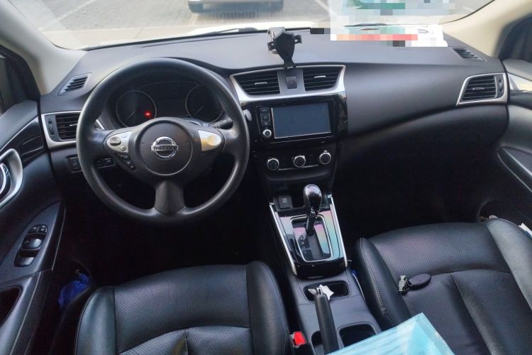 Used Nissan Sylphy 2016 1.6 XL CVT Deluxe Edition Center Console