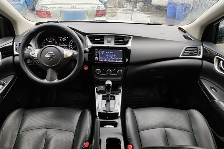 Used Nissan Sylphy 2016 1.6 XL CVT Deluxe Edition Center Console