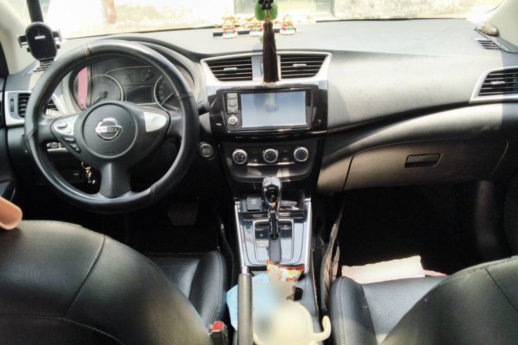 Used Nissan Sylphy 2016 1.6 XL CVT Deluxe Edition Center Console