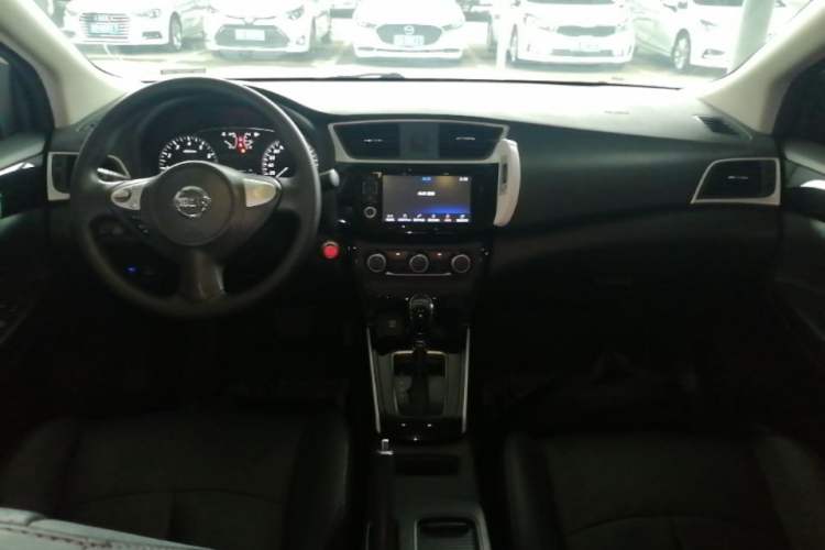 Used Nissan Sylphy 2016 1.6 XL CVT Deluxe Edition Center Console