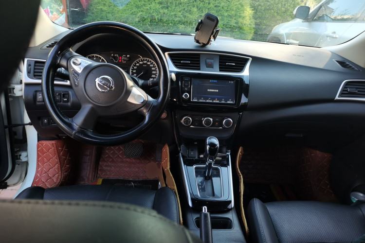 Used Nissan Sylphy 2016 1.6 XL CVT Deluxe Edition Center Console