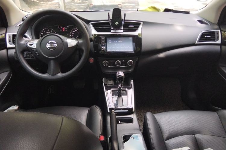 Used Nissan Sylphy 2016 1.6XV CVT Smart Enjoyment Version Center Console