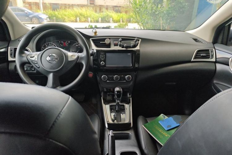 Used Nissan Sylphy 2016 1.6XV CVT Smart Enjoyment Version Center Console