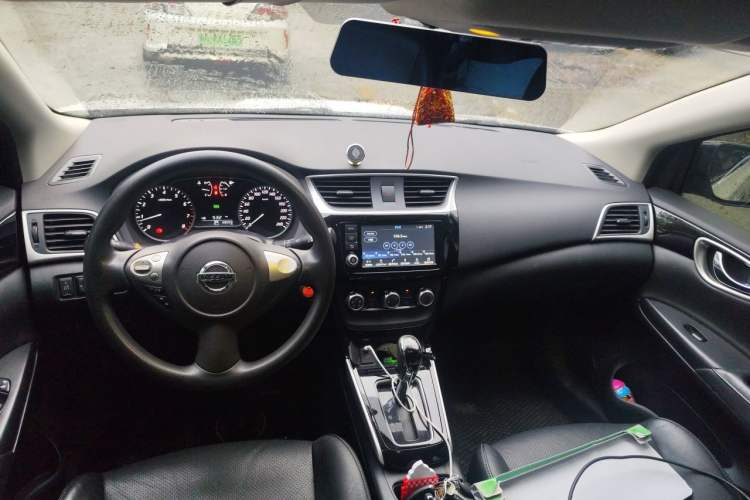 Used Nissan Sylphy 2016 1.6XV CVT Smart Enjoyment Version Center Console