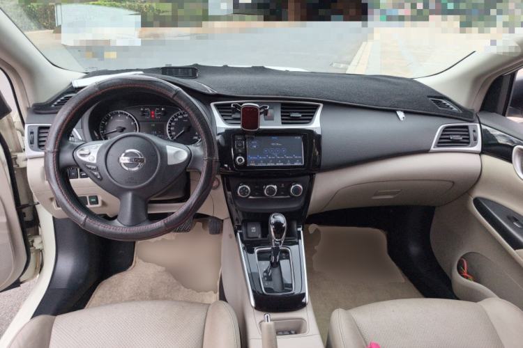 Used Nissan Sylphy 2016 1.6 XL CVT Deluxe Edition Center Console