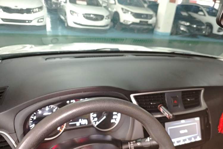 Used Nissan Sylphy 2016 1.6XV CVT Smart Enjoyment Version Center Console