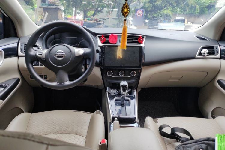 Used Nissan Sylphy 2016 1.6 XL CVT Luxury Edition Center Console