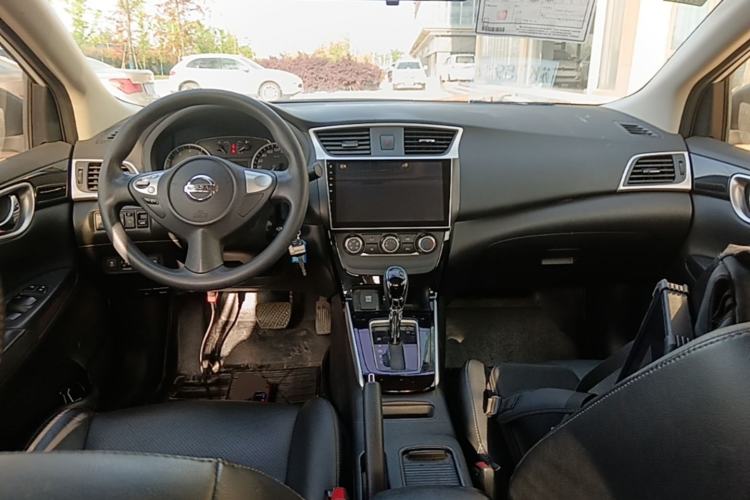 Used Nissan Sylphy 2016 1.6 XL CVT Luxury Edition Center Console