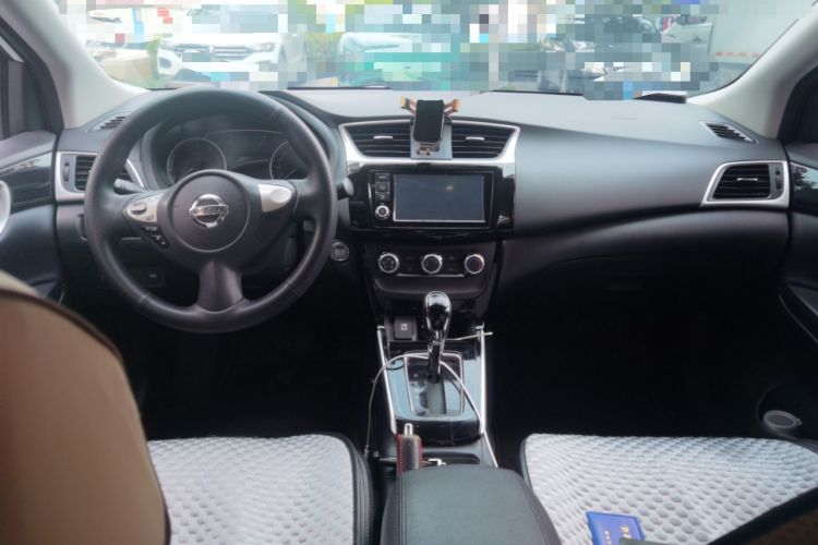 Used Nissan Sylphy 2016 1.6 XL CVT Deluxe Edition Center Console