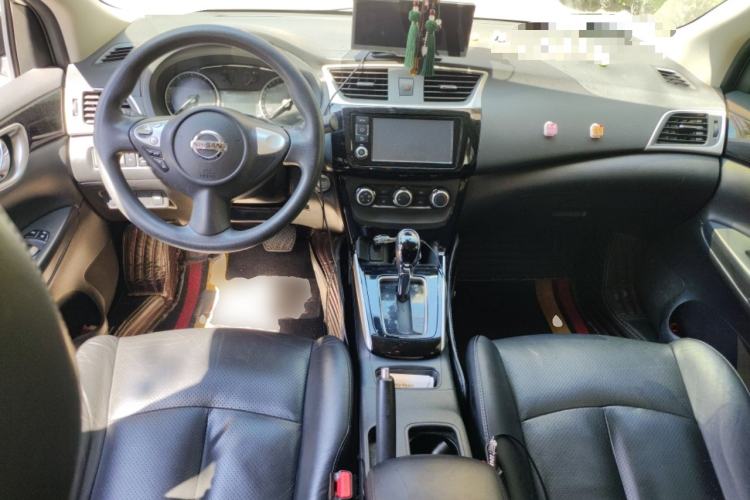 Used Nissan Sylphy 2016 1.6XV CVT Smart Enjoyment Version Center Console