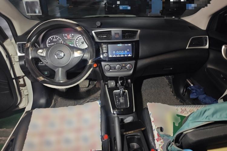 Used Nissan Sylphy 2016 1.6 XL CVT Deluxe Edition Center Console