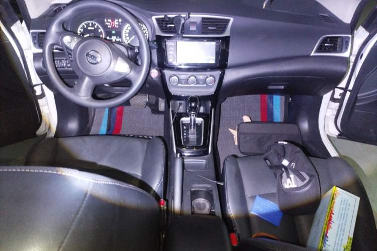 Used Nissan Sylphy 2016 1.6 XL CVT Luxury Edition Center Console