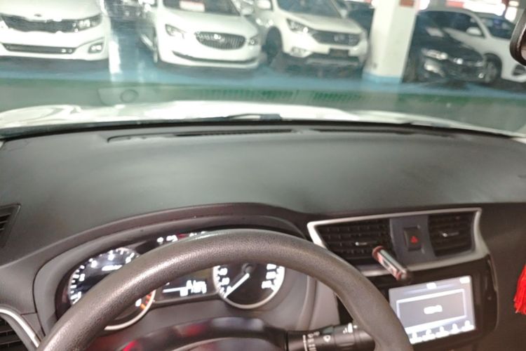 Used Nissan Sylphy 2016 1.6XV CVT Smart Enjoyment Version Center Console