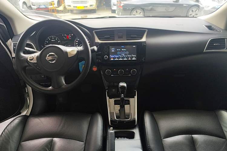 Used Nissan Sylphy 2016 1.6XV CVT Smart Enjoyment Version Center Console