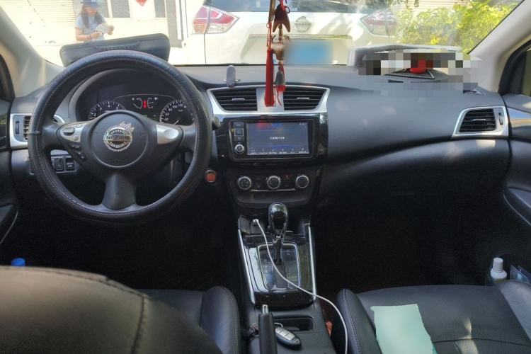 Used Nissan Sylphy 2016 1.6 XL CVT Luxury Edition Center Console