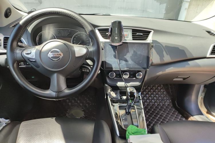 Used Nissan Sylphy 2016 1.6 XL CVT Luxury Edition Center Console