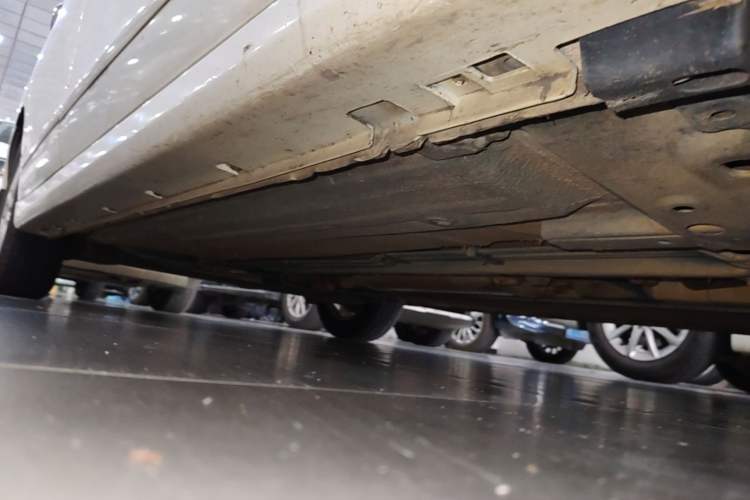 Used Nissan Sylphy 2016 Classic 1.6XE Automatic Comfort Edition Chassis Front Right