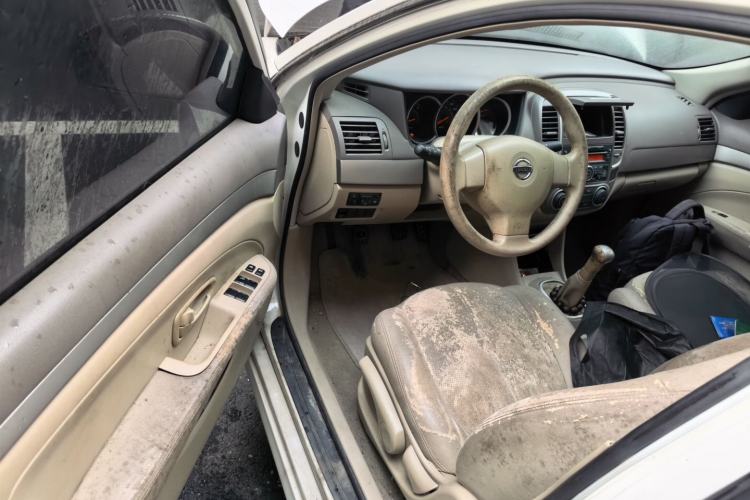 Used Nissan Sylphy 2016 Classic 1.6XE Manual Comfort Edition Driver Seat