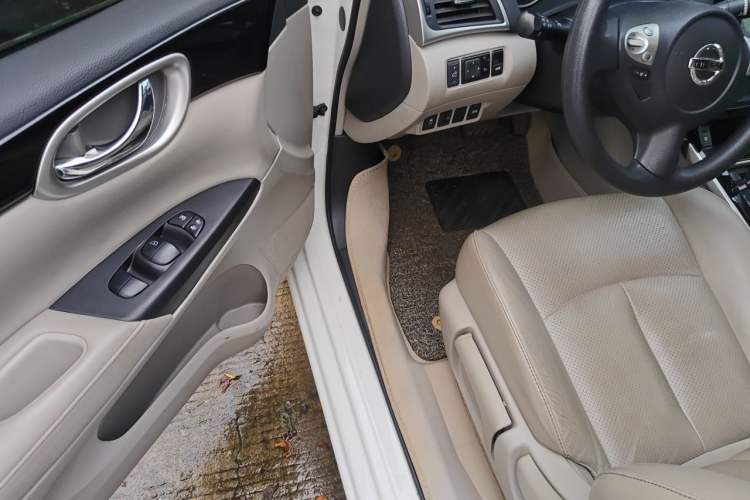 Used Nissan Sylphy 2016 1.6 XL CVT Luxury Edition Driver Seat