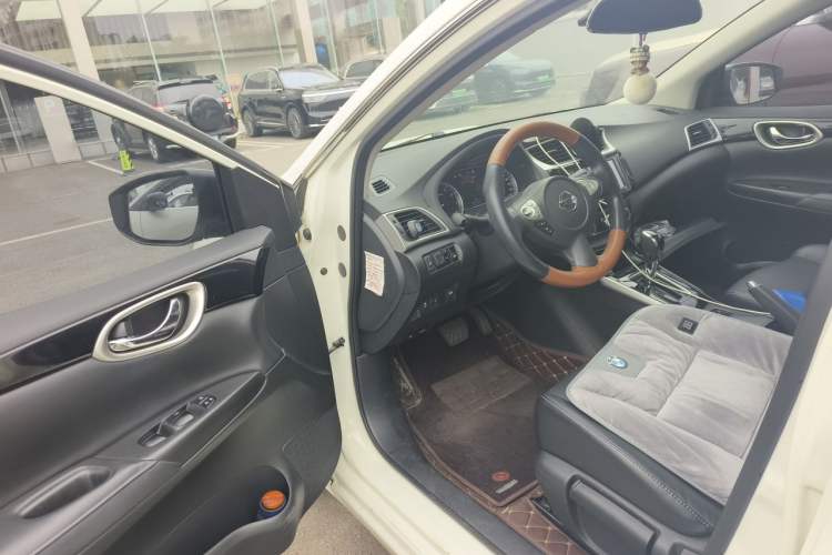 Used Nissan Sylphy 2016 1.6 XL CVT Deluxe Edition Driver Seat