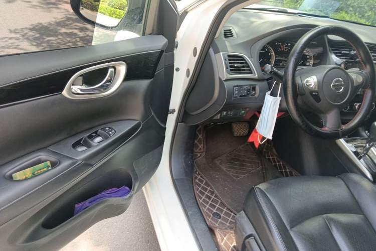 Used Nissan Sylphy 2016 1.6 XL CVT Luxury Edition Driver Seat