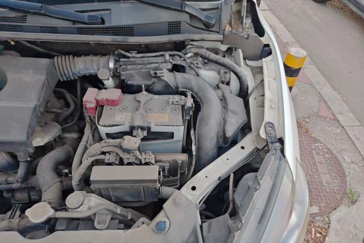 Used Nissan Sylphy 2016 1.6 XL Manual Luxury Edition Engine Bay Left