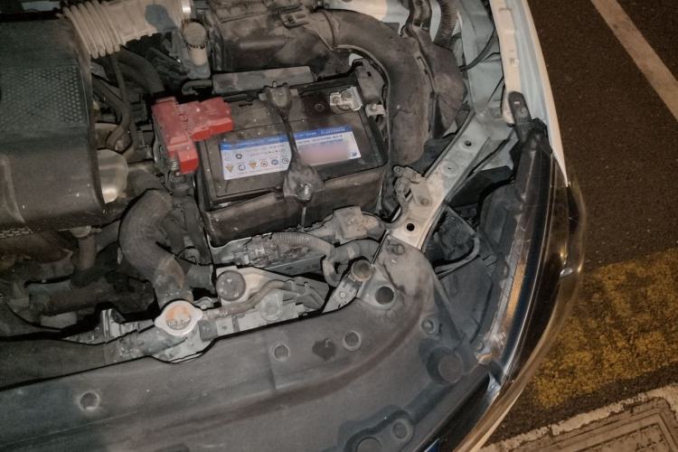 Used Nissan Sylphy 2016 1.6XV CVT ZhiZun Edition Engine Bay Left