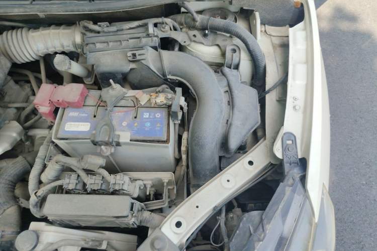 Used Nissan Sylphy 2016 1.6 XL CVT Deluxe Edition Engine Bay Left