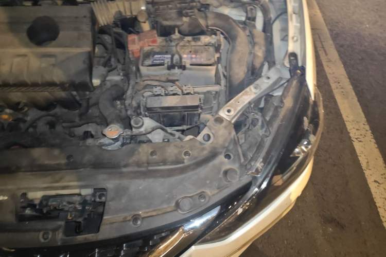 Used Nissan Sylphy 2016 1.6XV CVT Smart Enjoyment Version Engine Bay Left