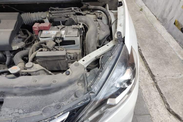 Used Nissan Sylphy 2016 1.6XV CVT Smart Enjoyment Version Engine Bay Left