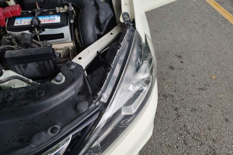 Used Nissan Sylphy 2016 1.6XV CVT Smart Enjoyment Version Engine Bay Left