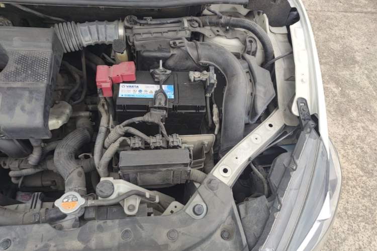 Used Nissan Sylphy 2016 1.6 XL CVT Deluxe Edition Engine Bay Left