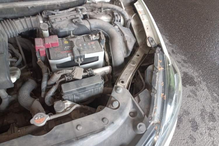 Used Nissan Sylphy 2016 1.6 XL CVT Deluxe Edition Engine Bay Left