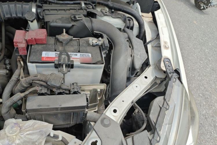 Used Nissan Sylphy 2016 1.6 XL CVT Deluxe Edition Engine Bay Left